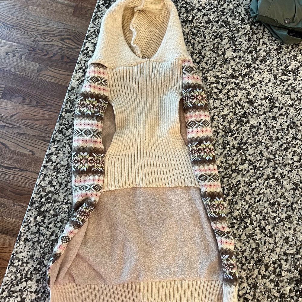 Dog Sweater - Picture 3 of 6